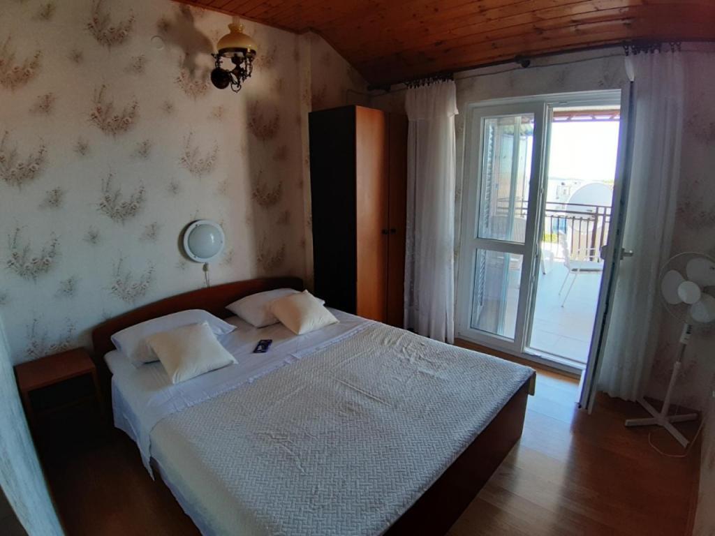Guesthouse Brodarica Šibenik Exteriör bild