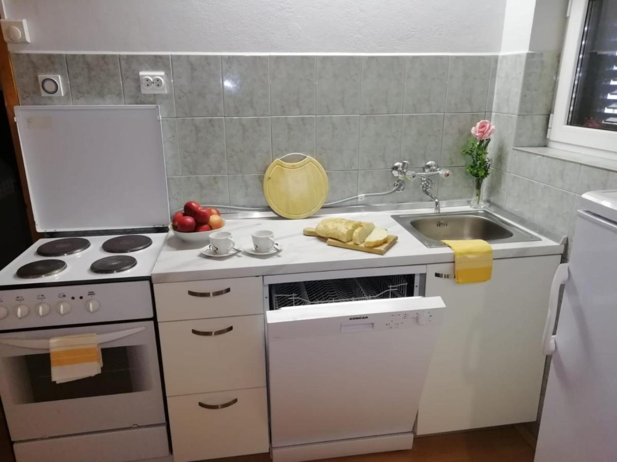 Guesthouse Brodarica Šibenik Exteriör bild